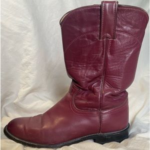 Justin Roper Cowgirl/ Cowboy Boots, size 7.5 in burgundy.